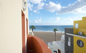 Apartamento Con Ascensor En Primera Linea